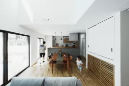 自然素材とデザインのバランスがとても良く、家具や担当の方の印象も決め手になりました。