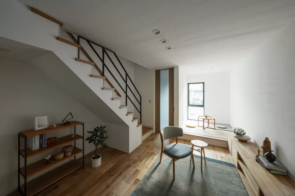 狭小地でも叶う光と風がめぐる心地よい家