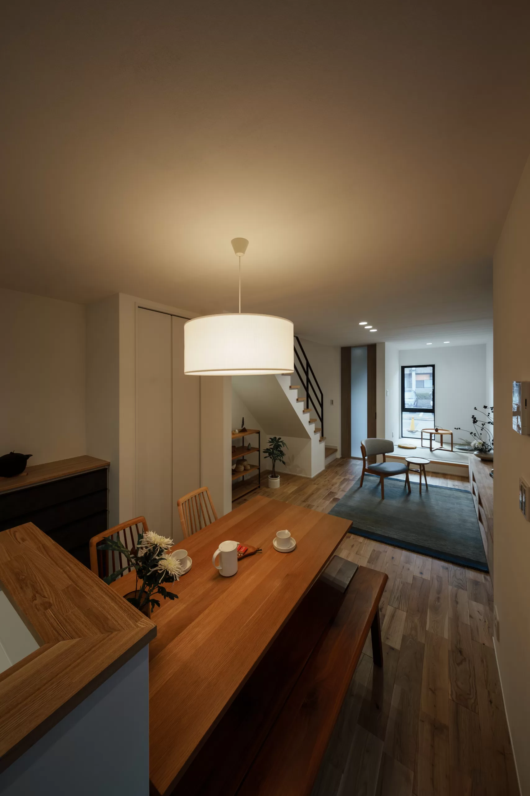 狭小地でも叶う光と風がめぐる心地よい家