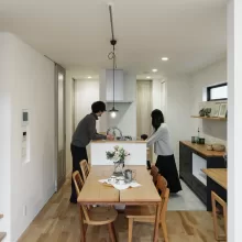 「この土地でも、できるだろうか。」から始まった家づくり  ― 約21坪の狭小地に建つ、光と空気の3階建て ―